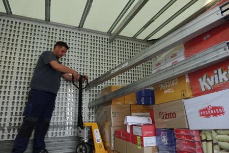 DONACIJA PREHRAMBENIH IZDELKOV ZA GASILCE - Foto- Tine Šubic_10